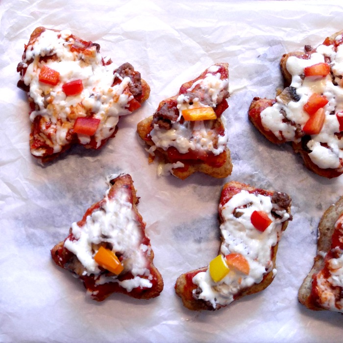 Mini Christmas pizzas