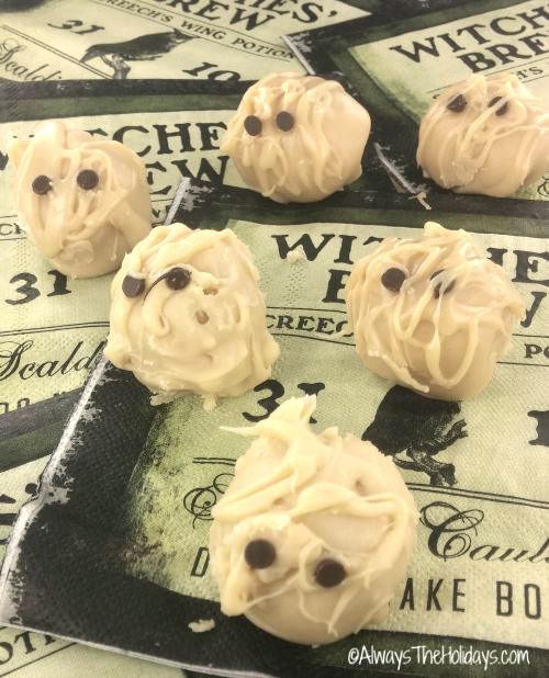 Mummy cake balls