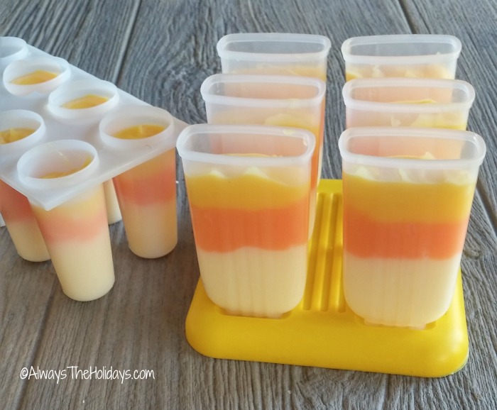 Pudding pops ready to freeze.