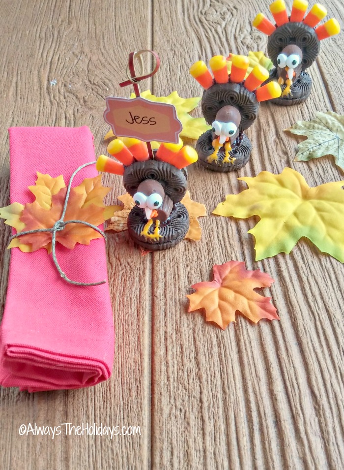 Oreo turkey cookie name card holders This adorable Oreo turkey cookie will do double duty by being a place card holder to show kids where to sit at the Thanksgiving table.