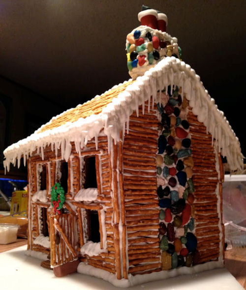 Piorneer Log Cabin Gingerbread house