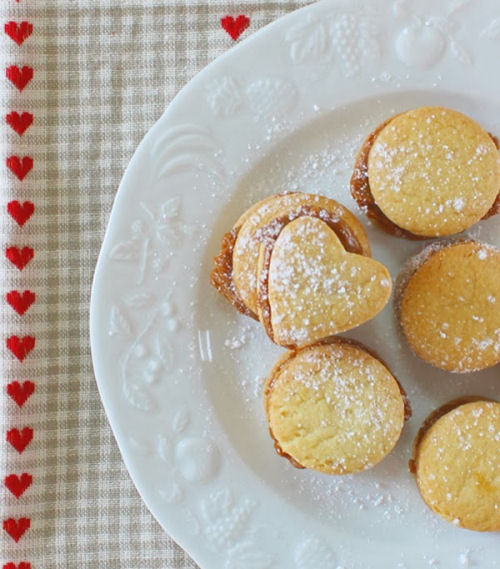 Sweetheart Cookies - Brazilian Sweet treat from mollymel.blogspot.com