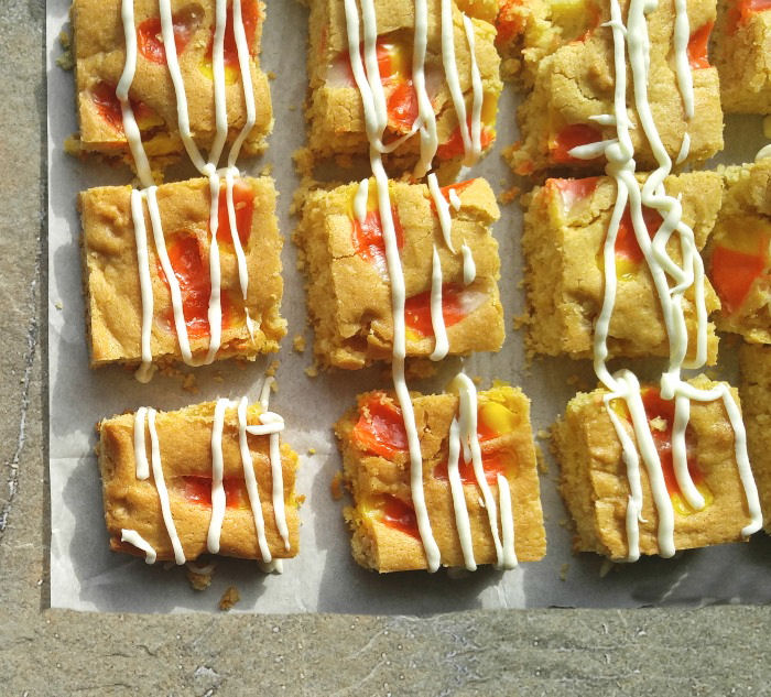 candy corn blondies These candy corn blondies have a delicious sweet icing.