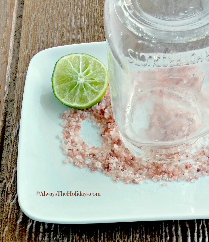 Dip your glass into the sea salt.