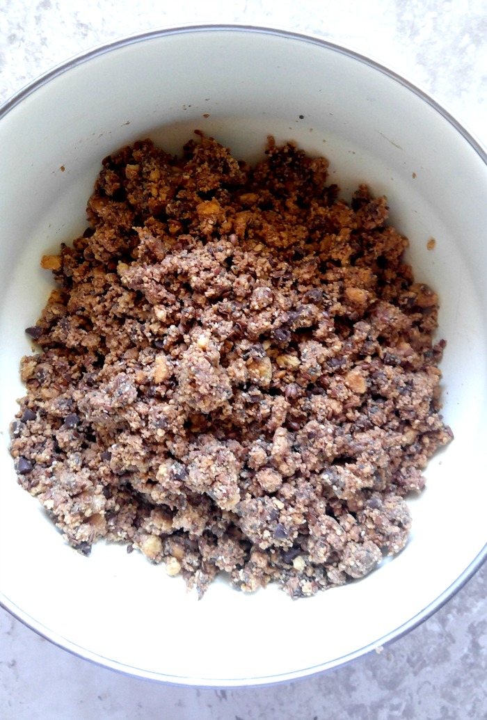 Chis seeds and flax seeds add a healthy texture to the bites