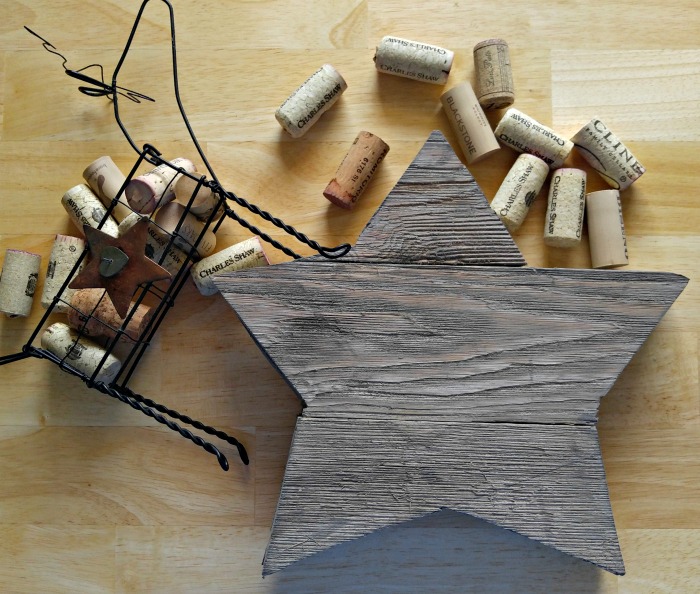 The corks are ready to add to the cork Christmas Star