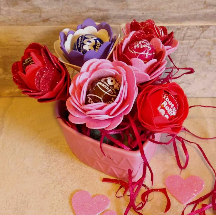 tootsie pop flower arrangement Tootsie Pop Flower Valentines