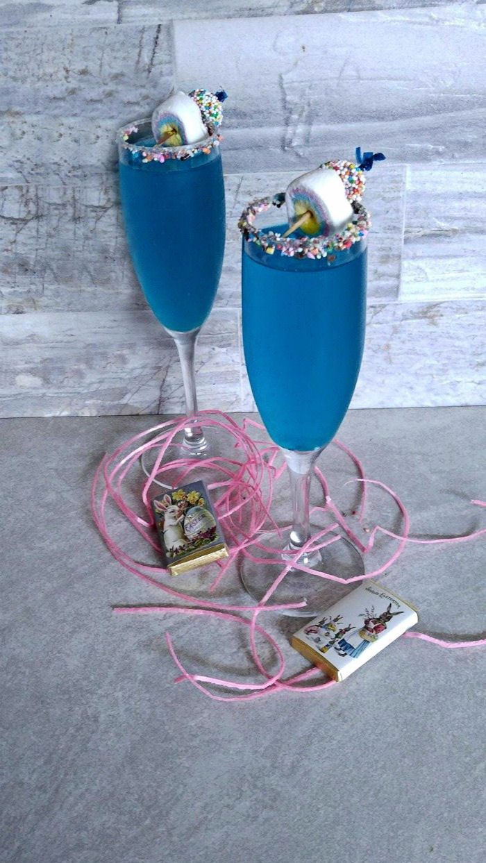 Easter midnight kiss cocktails. Easter midnight kiss cocktail and Easter Eggs.