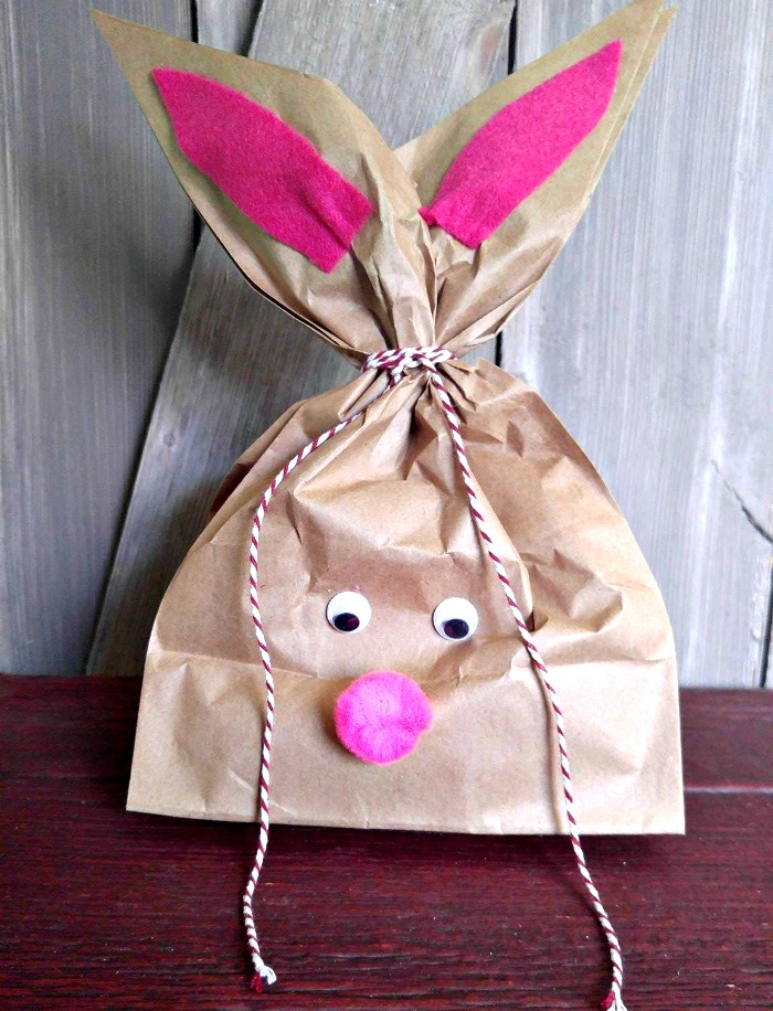 Add the eyes, nose and ear felt