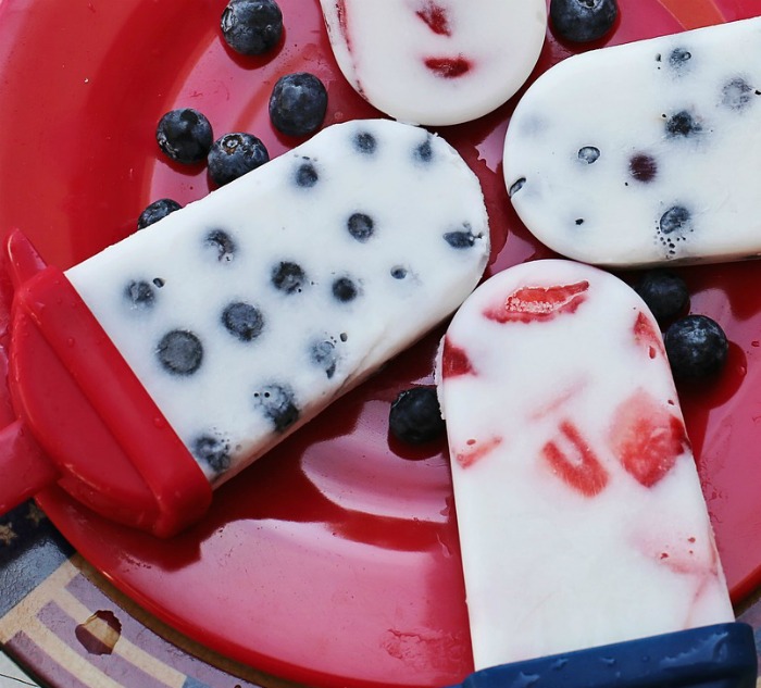 Frozen blueberry pops