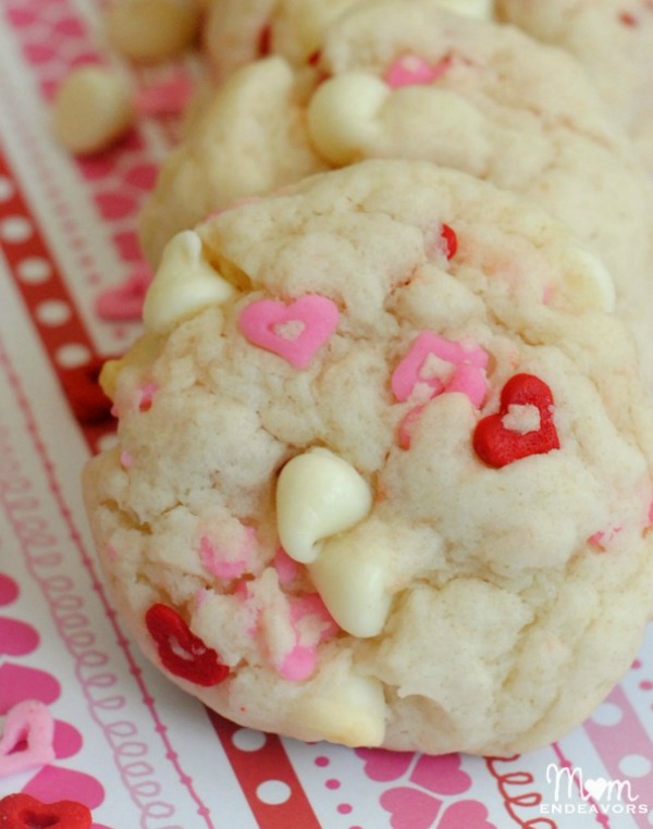 White Chocolate Valentine's Day cookies from momendeavors.com