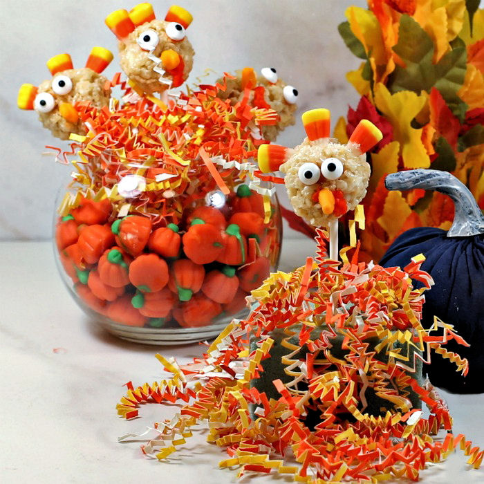 Rice Krispie turkey pops Rice Krispie turkey pops in a Thanksgiving display