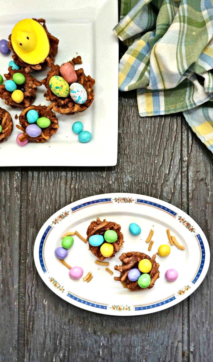 Serving a plate of Birds's nest cookies Serving a plate of Birds's nest cookies