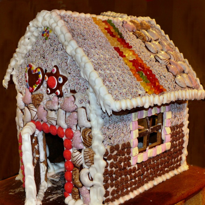 Gingerbread log cabin