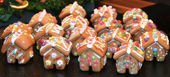 mini gingerbread village