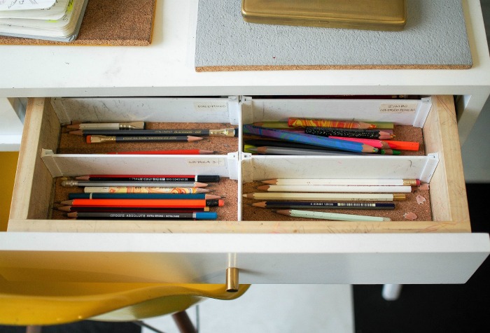 desk drawer with pens and pencils organized Organized desk drawer