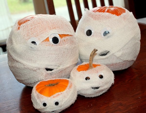 Pumpkin mummies