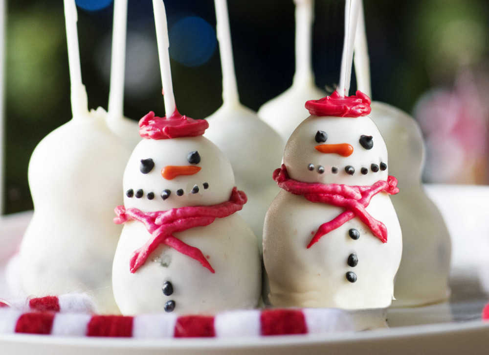 Snowman cake balls with beret and scarf