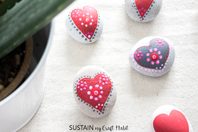 Image for Painting Rocks: Painted Mandala Hearts